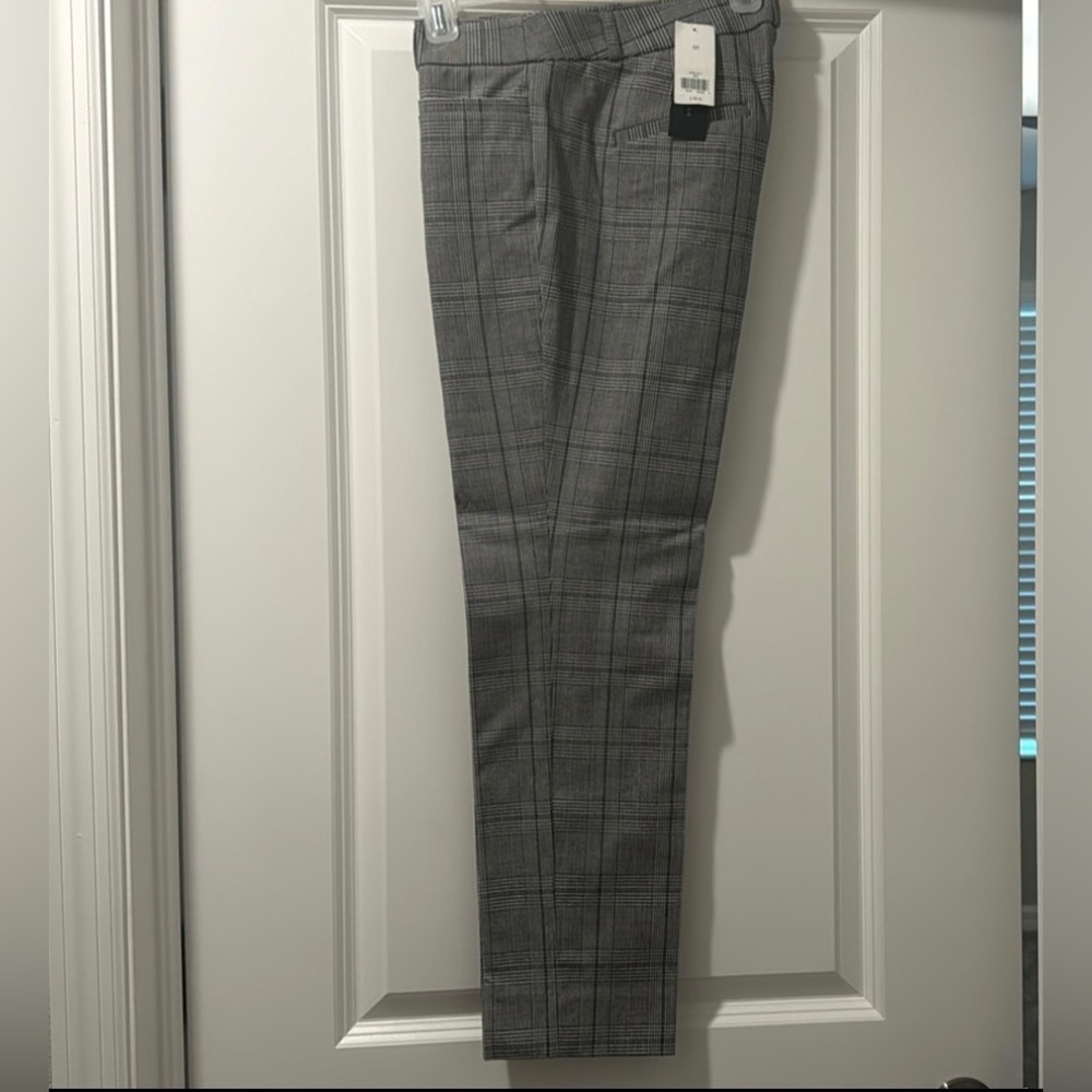 NWT Banana republic, Gray and Pink Plaid Straight Leg Pants